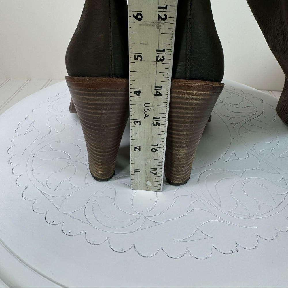 Vera Wang Chocolate Brown Leather Stack Heeled Bo… - image 6